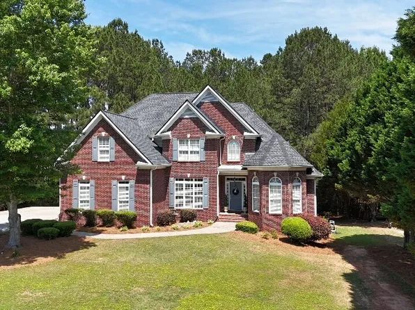 155 Millstone Dr, Fayetteville, GA 30215