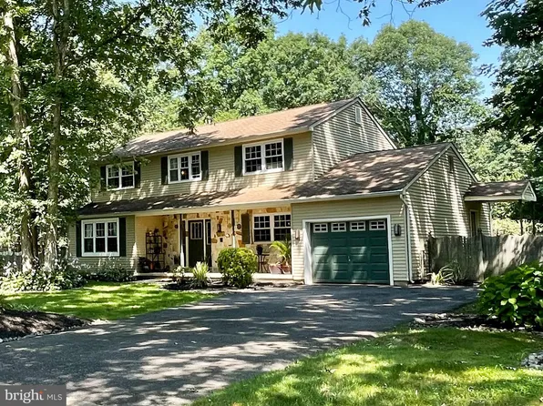 3 Ashley Ln, Berlin, NJ 08009