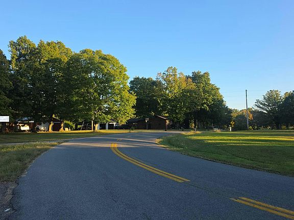 5th image of 4022 New Providence Rd