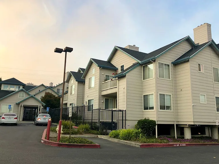 1400 El Camino Real #115 — Photo 32
