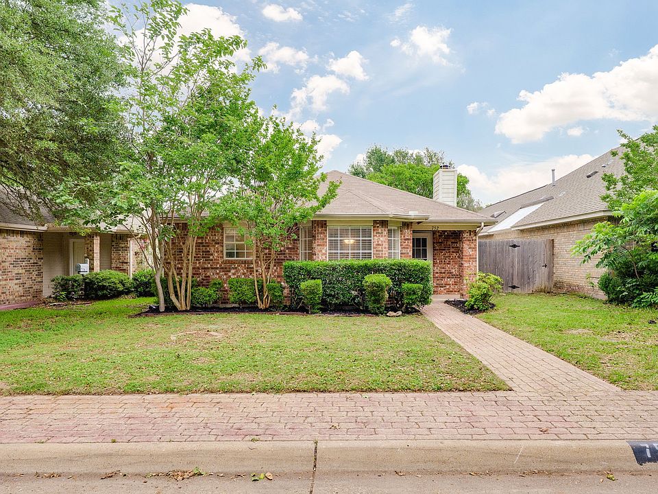 1st image of 752 Monique Pl