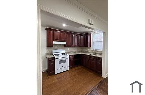2535 S 75th St Photo 1