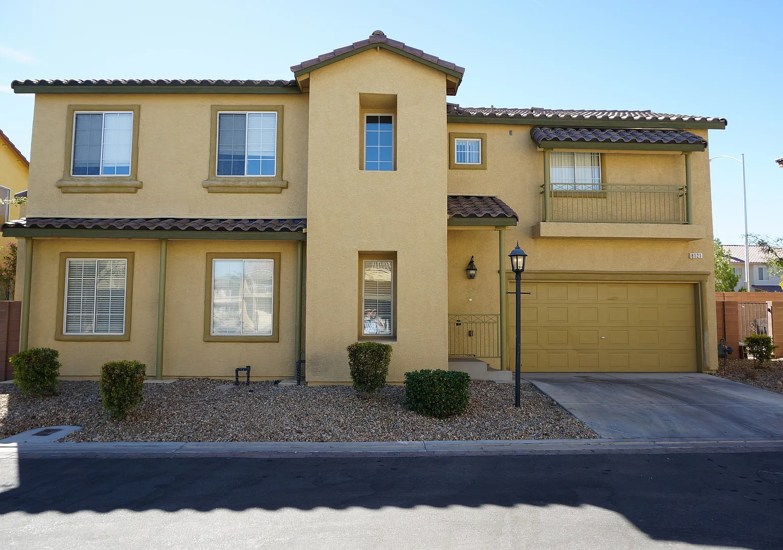 4 Bed, 2.5 Bath Home near Desert Breeze park! — Photo 1