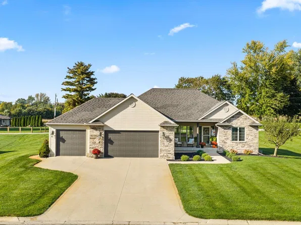 3801 S Elaine Dr, Warsaw, IN 46580