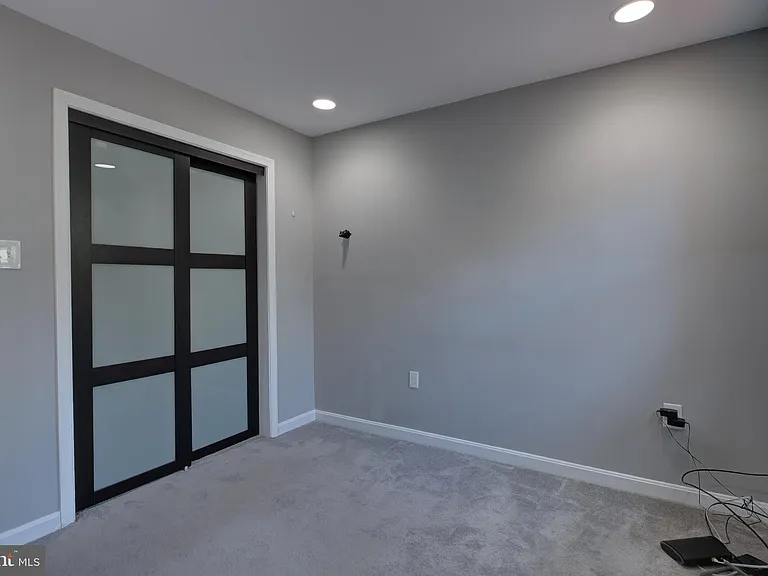 16 N Bradford St — Photo 25