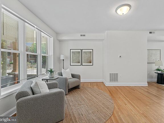 2nd image of 4269 Sheldon Ave