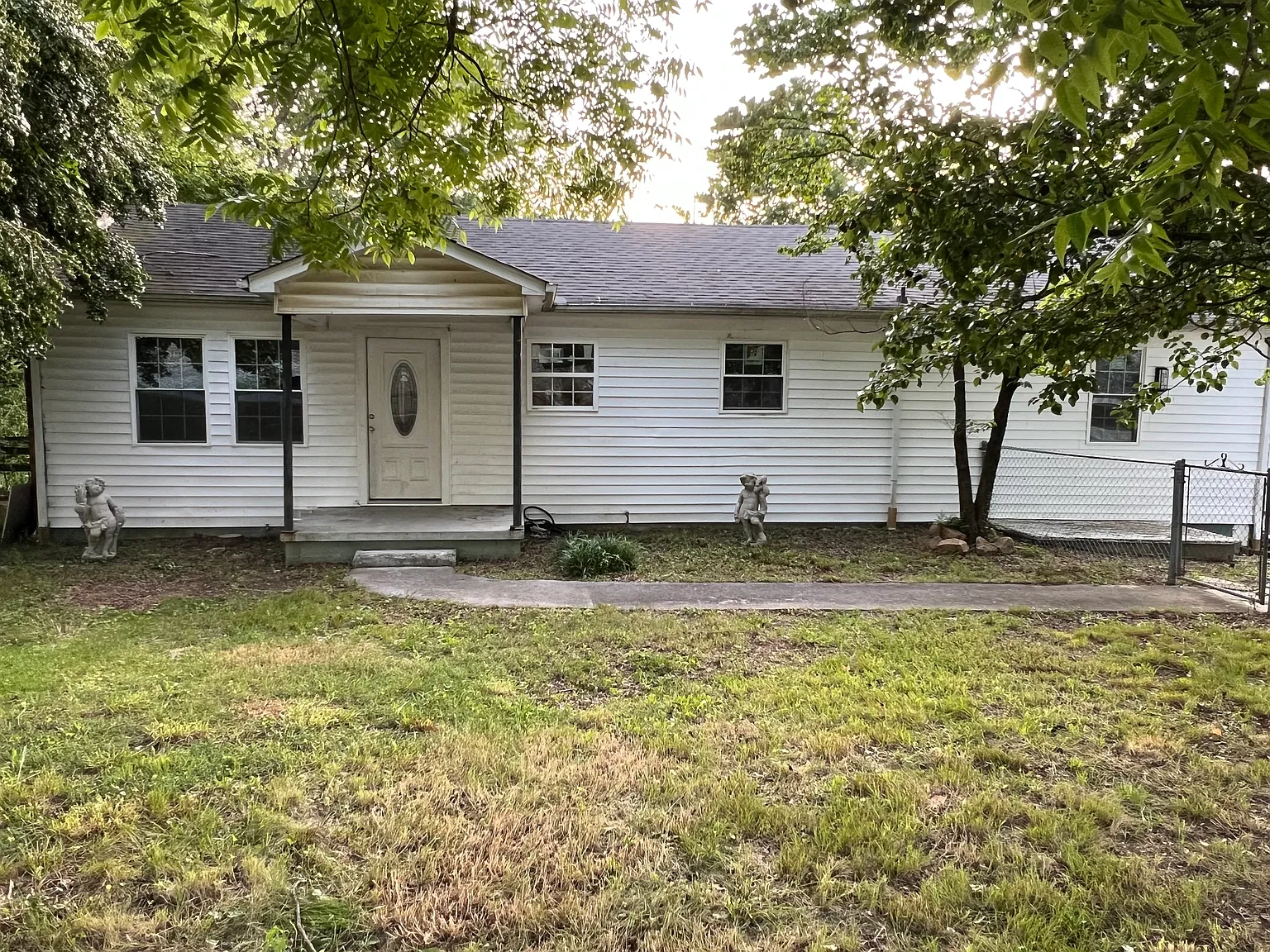 3 bed, 1258 sqft, $1,800 — Photo 1