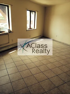 Rented by A Class Realty Long Island City LLC | media 4
