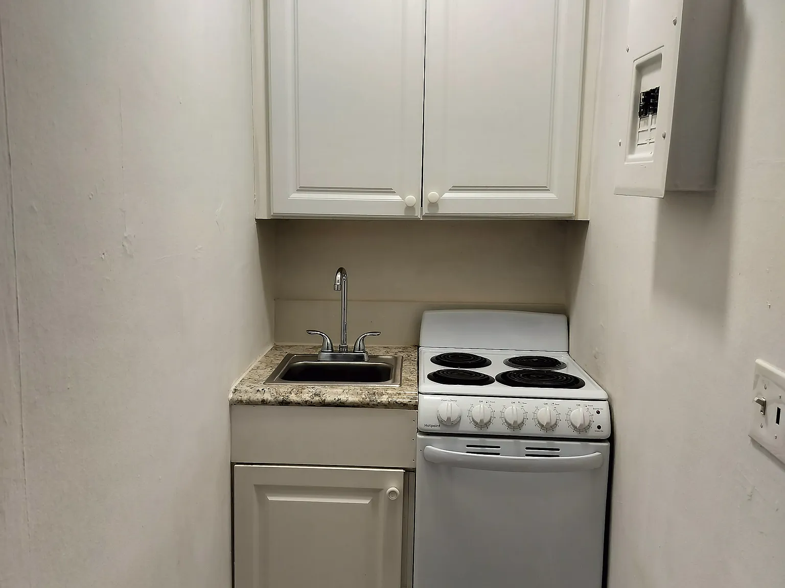 Studio, 450 sqft, $1,350 — Photo 4