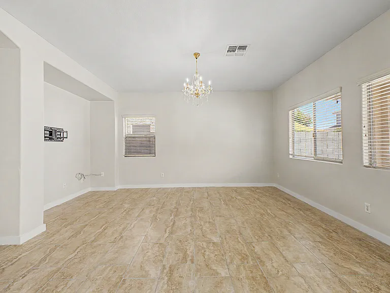 15309 N 146th Ave — Photo 13