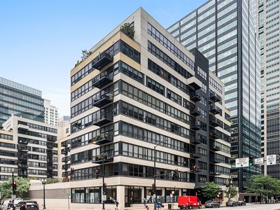130 S Canal St APT 817, Chicago, IL, 60606