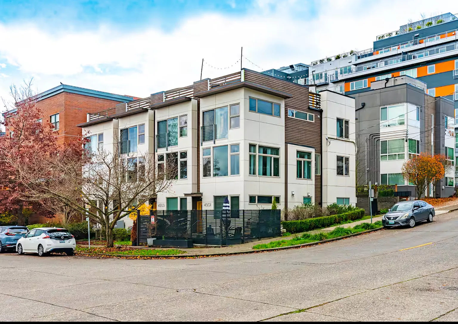 4501 41st Ave SW — Photo 2