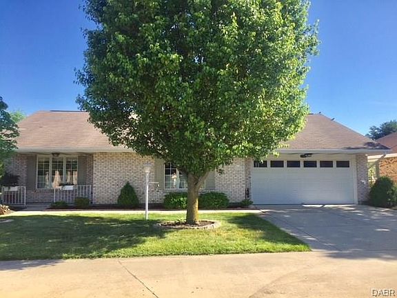 2nd image of 1783 Primrose Ln
