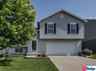 15316 Tucker St, Bennington, NE 68007