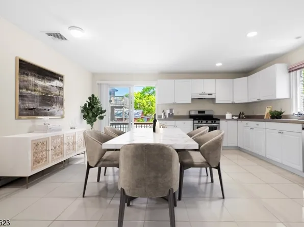 21A W Edsall Blvd, Palisades Park Boro, NJ 07650
