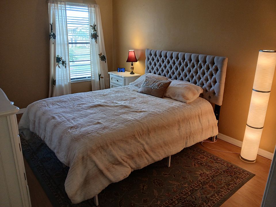 QUEEN SIZE BED