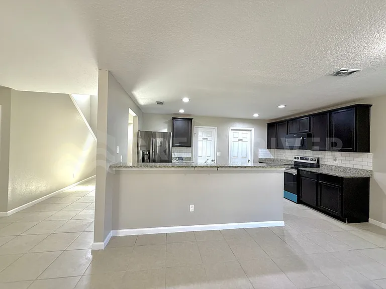 8704 Lake George Cir W — Photo 10