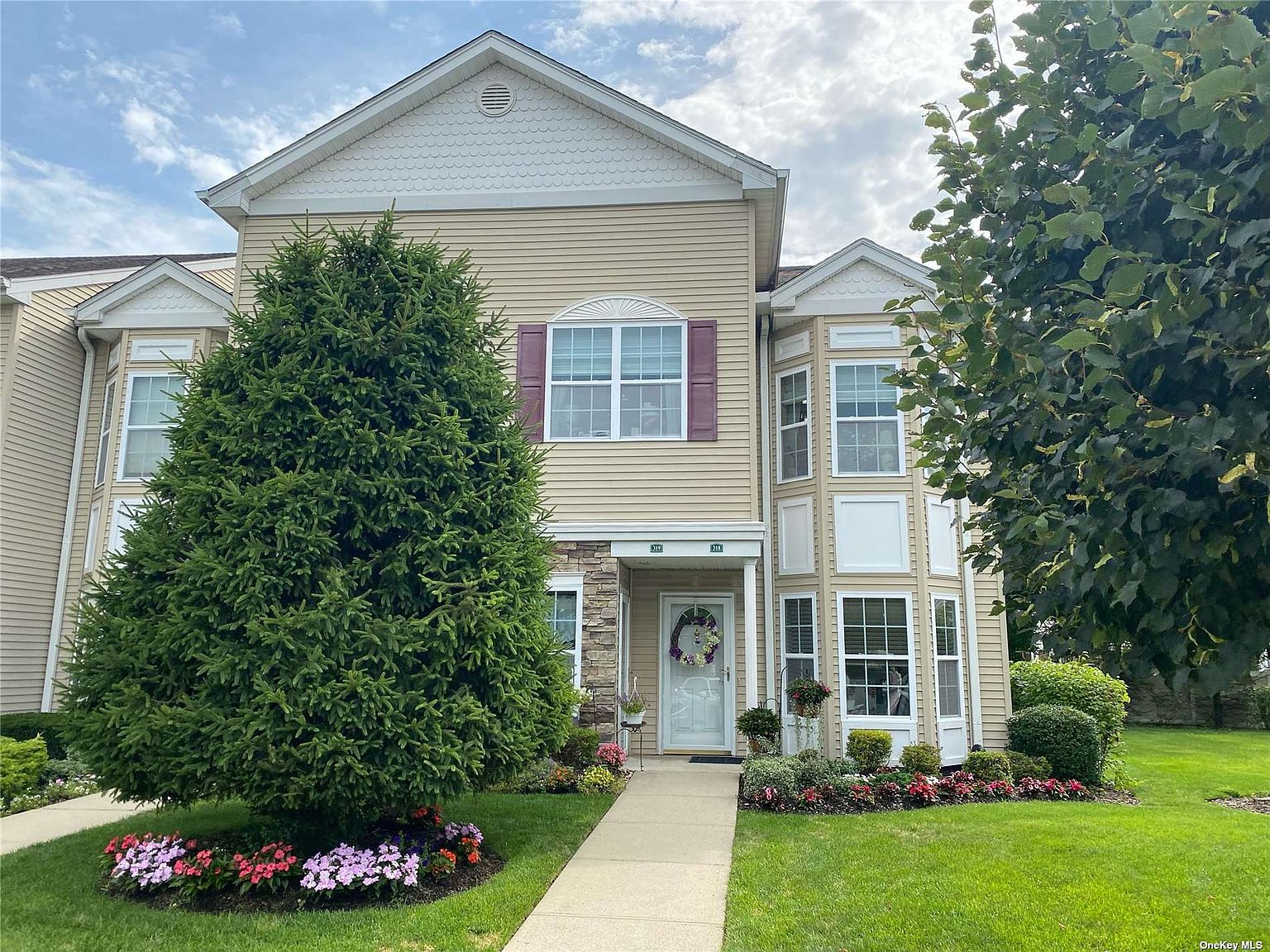 319 Spring Drive UNIT 319, East Meadow, NY 11554 MLS 3494210 Zillow