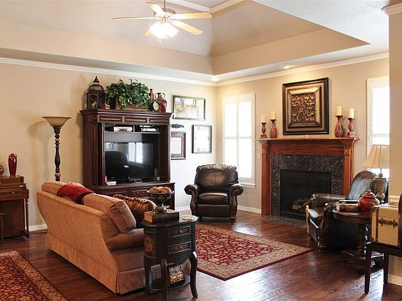 5th image of 4102 Woodland Trails Dr