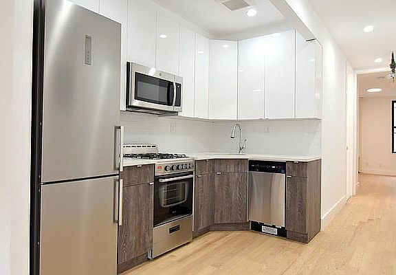 3rd image of 184 8th Ave APT 3N