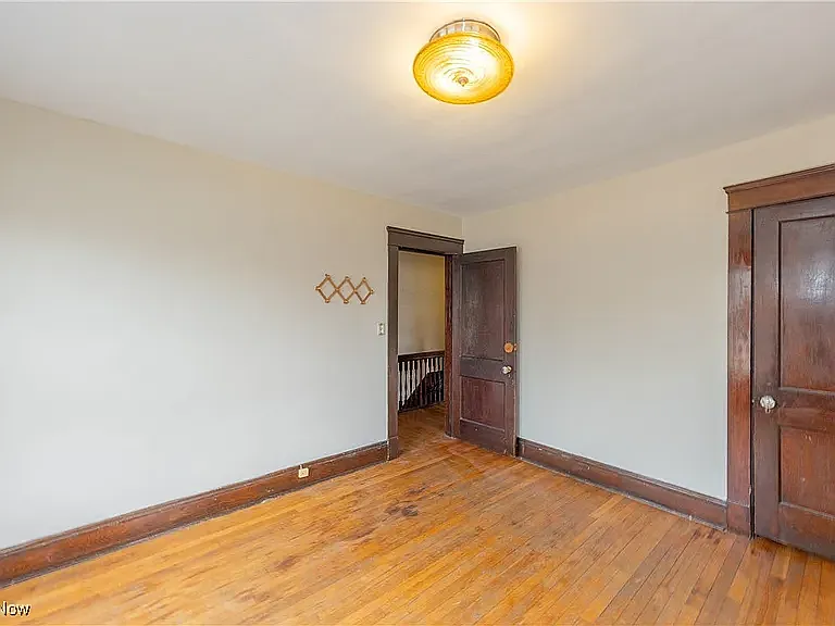 2572 Mayfield Rd — Photo 30