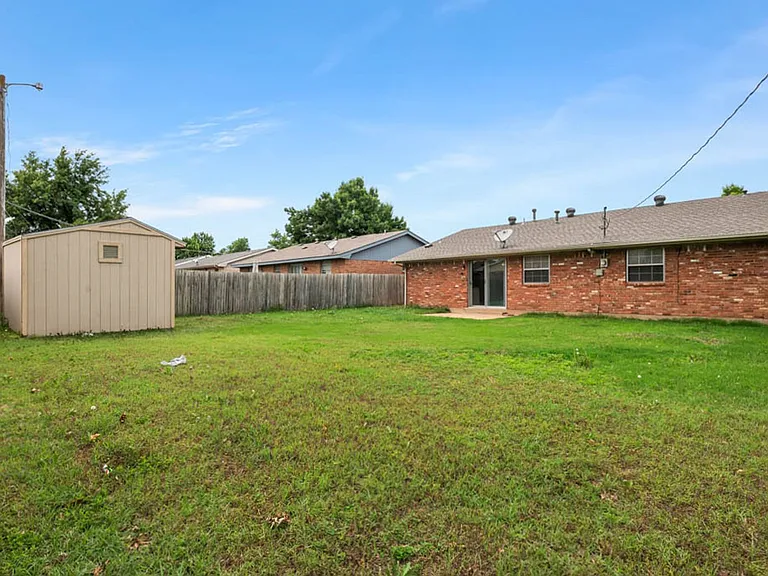 220 E Beech Ave — Photo 21