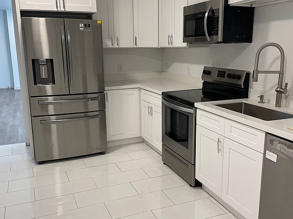 kitchen with all brand new appliances