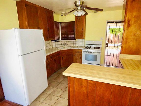 4th image of 833 W 26th St