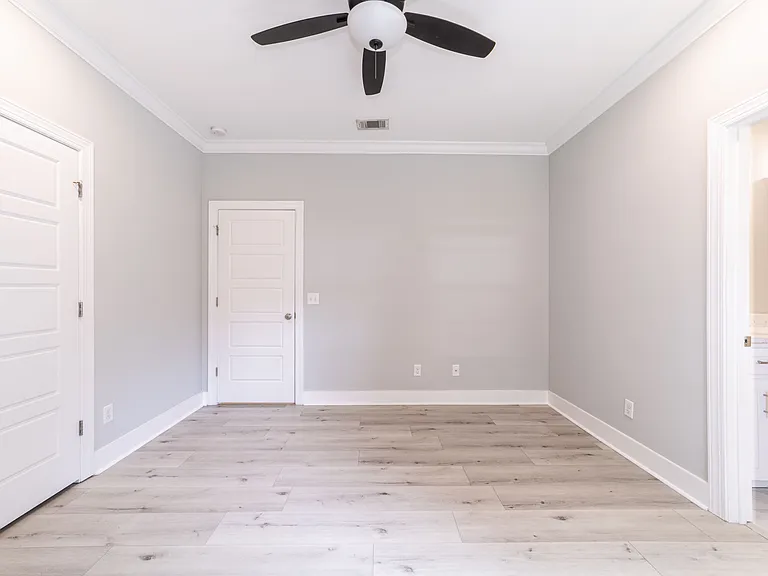 290 Cedar St — Photo 13