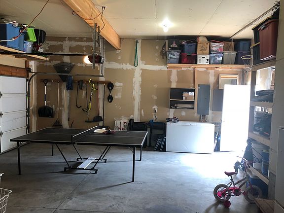 4th image of 950 Lowell Dr