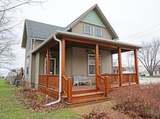 365 W South St, Oconomowoc, WI 53066