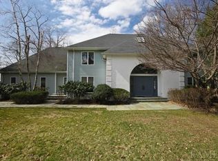 30 Trapping Way, Pleasantville, NY 10570