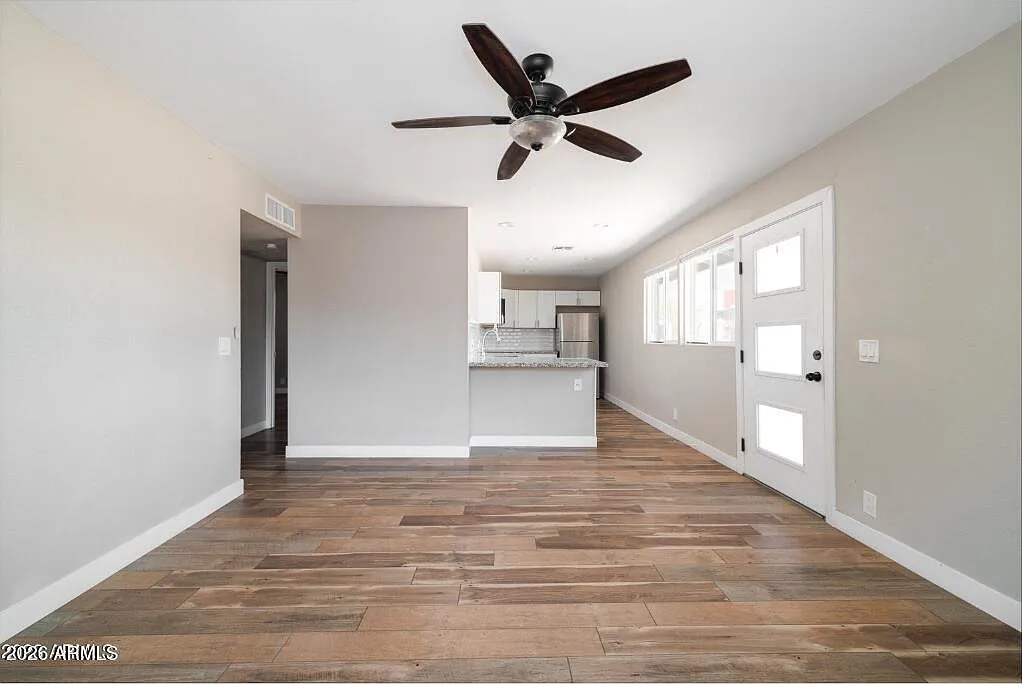 2 bed, 2.0 bath, 896 sqft, $1,550 — Photo 4