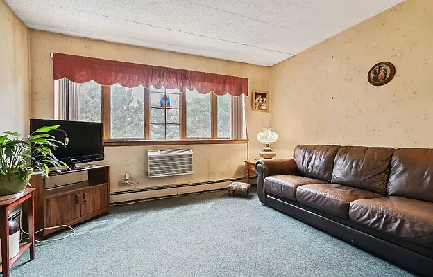 Sold by Crifasi Real Estate | media 40