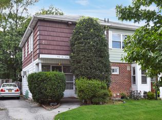 4622 217th St, Flushing, NY 11361