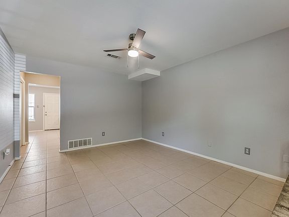 5th image of 105 Wildwood Ct APT A