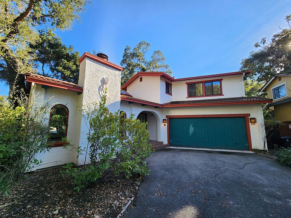 1st image of 3 Stowe Ct