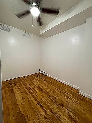 4th image of 2510 32nd St APT 1