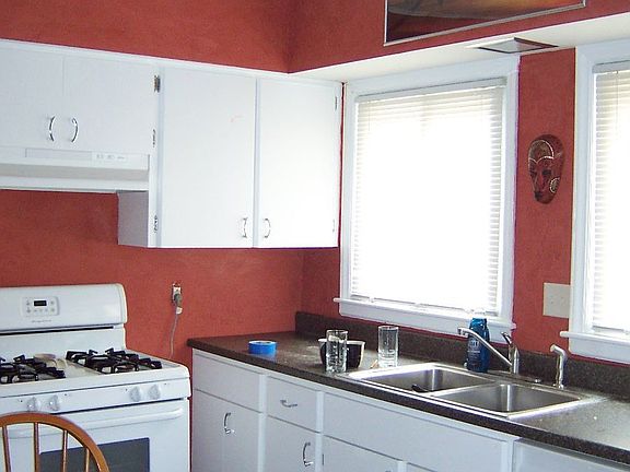 4th image of 212 Tilton Park Dr