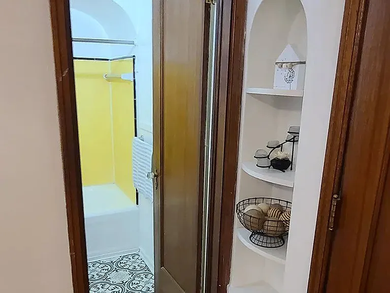 Barbara Worth bathroom