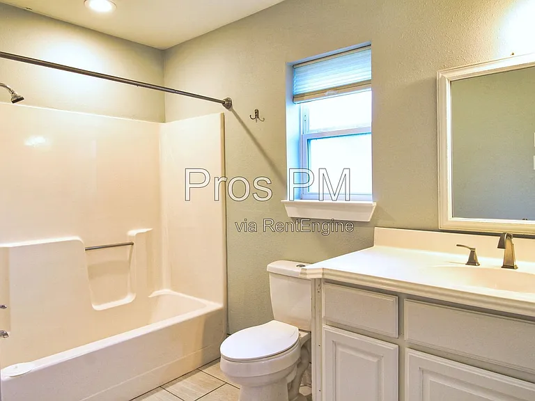 106 Joyce Dr — Photo 7