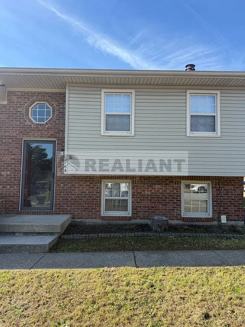 2 bed, 1.5 bath, 1300 sqft, $1,300 — Photo 1