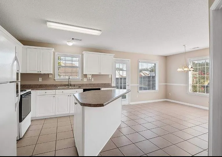 5068 Welbourne Cv — Photo 3