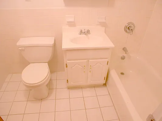 Rented by Glasser Realty LLC | media 10