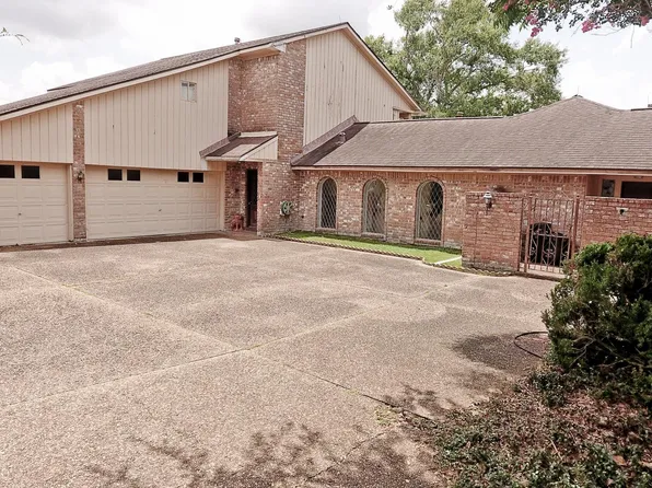 27 Charleston St N, Sugar Land, TX 77478