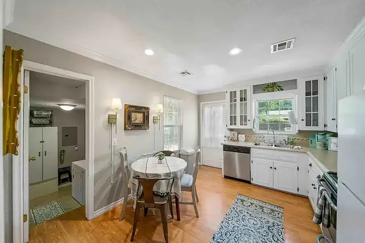 4761 S Cincinnati Ave — Photo 10