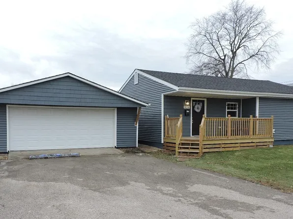 520 Indiana Ave, Westville, IL 61883