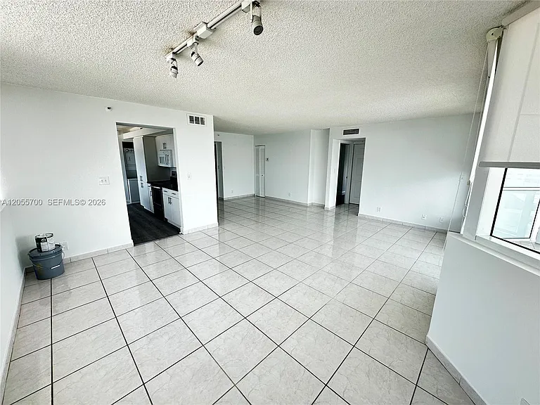 3411 Indian Creek Dr #1101 — Photo 3