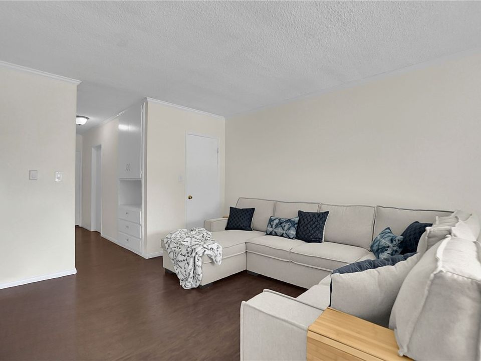 1st image of 640 Elm Ave APT 12