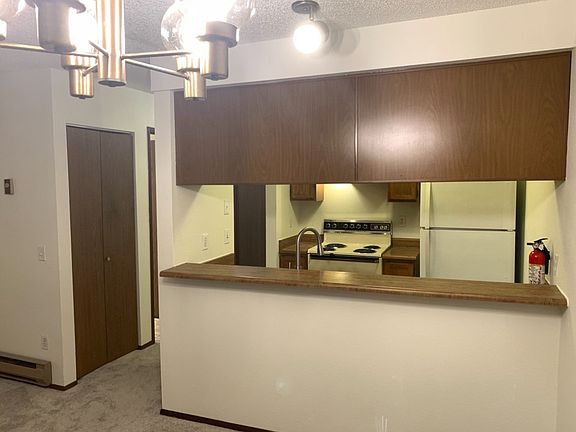 4th image of 3233 NE 12th St APT 205